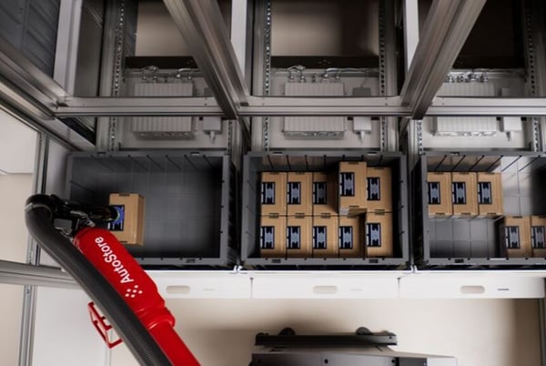 VersaAI™ | Lights-out Robotic Workstation
