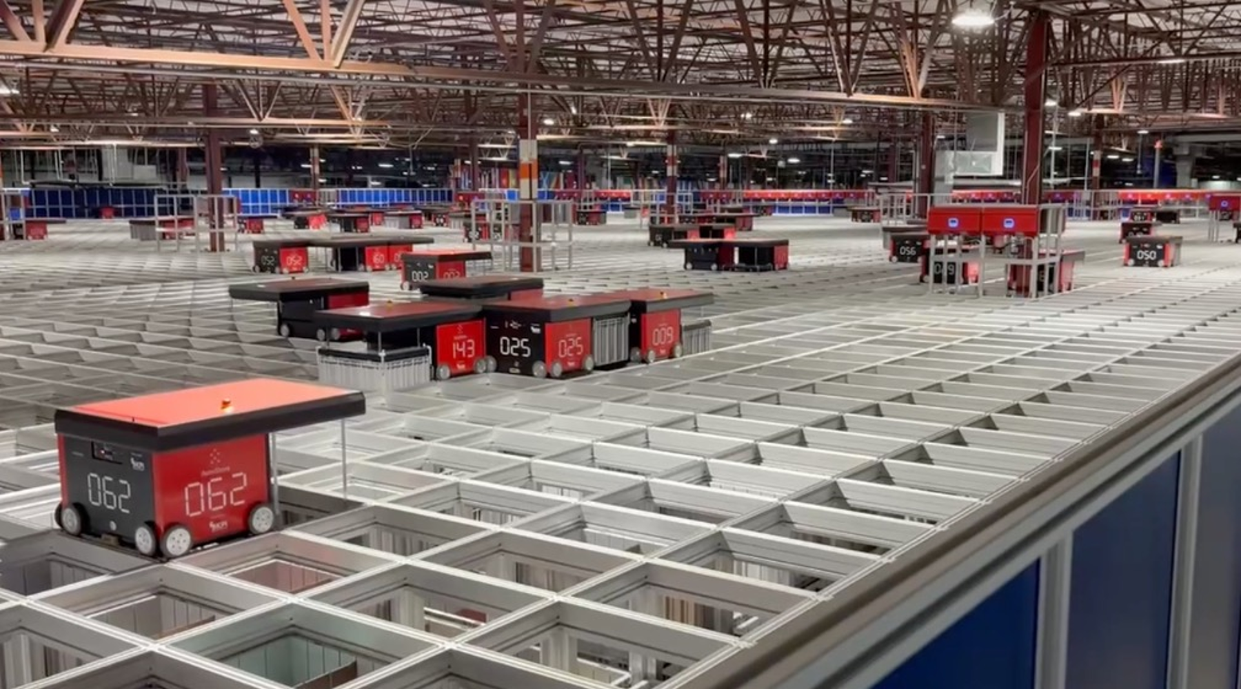 Ingram resuelve los retos de espacio y mano de obra con «AutoStore»